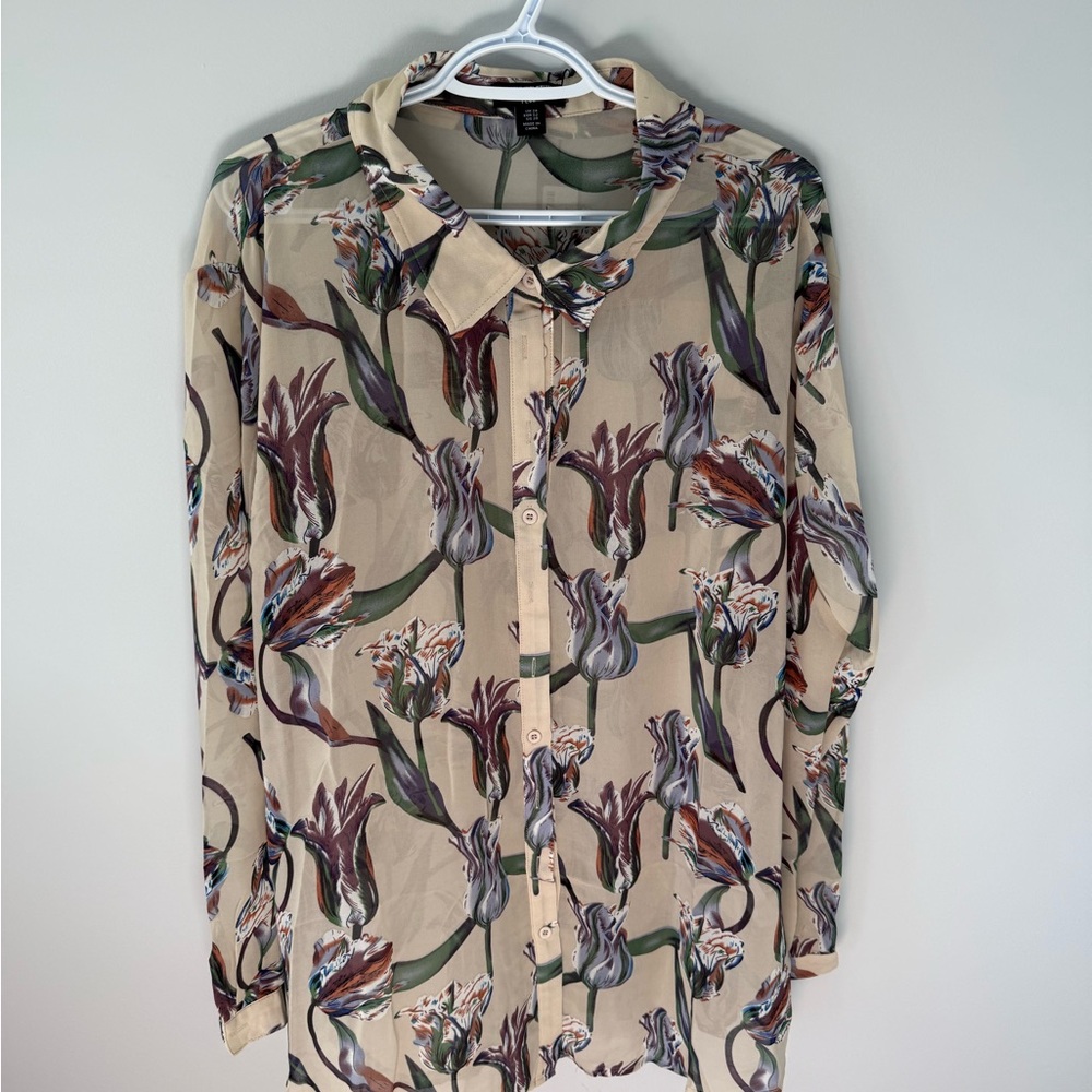 PrettyLittleThing Cream Floral Blouse